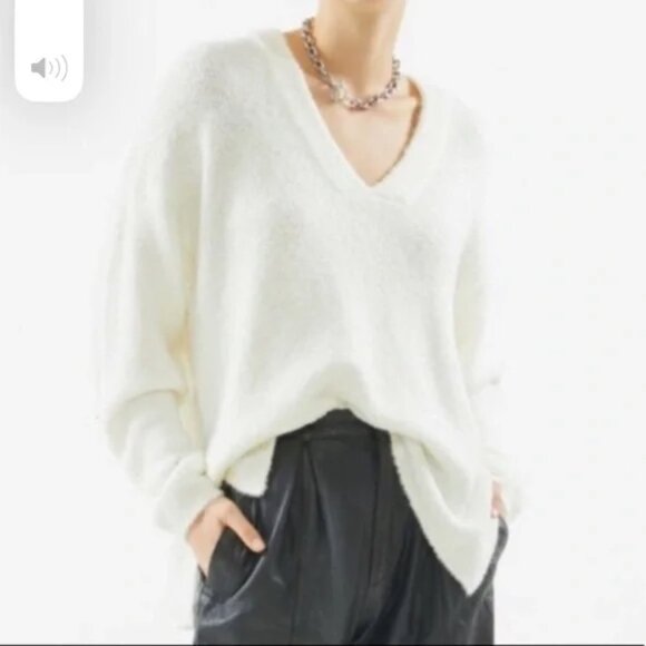 Urban Outfitters Rosie Cozy V-neck Off White Oversized Sweater Size L - Picture 2 of 12
